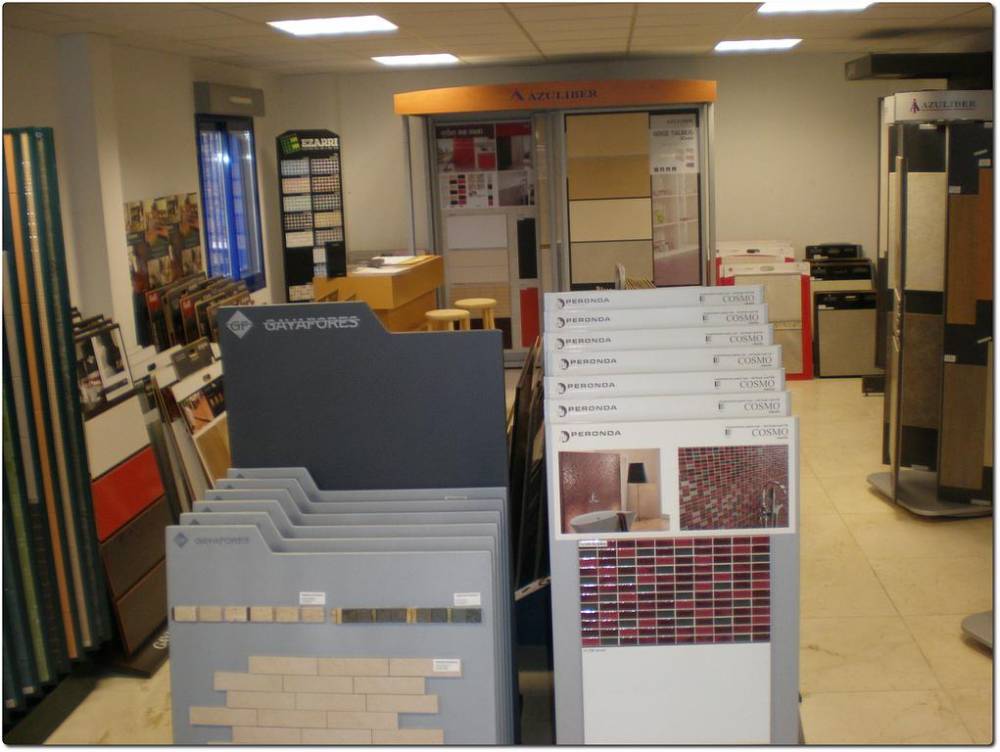 serrano-carrelage-showroom.jpg